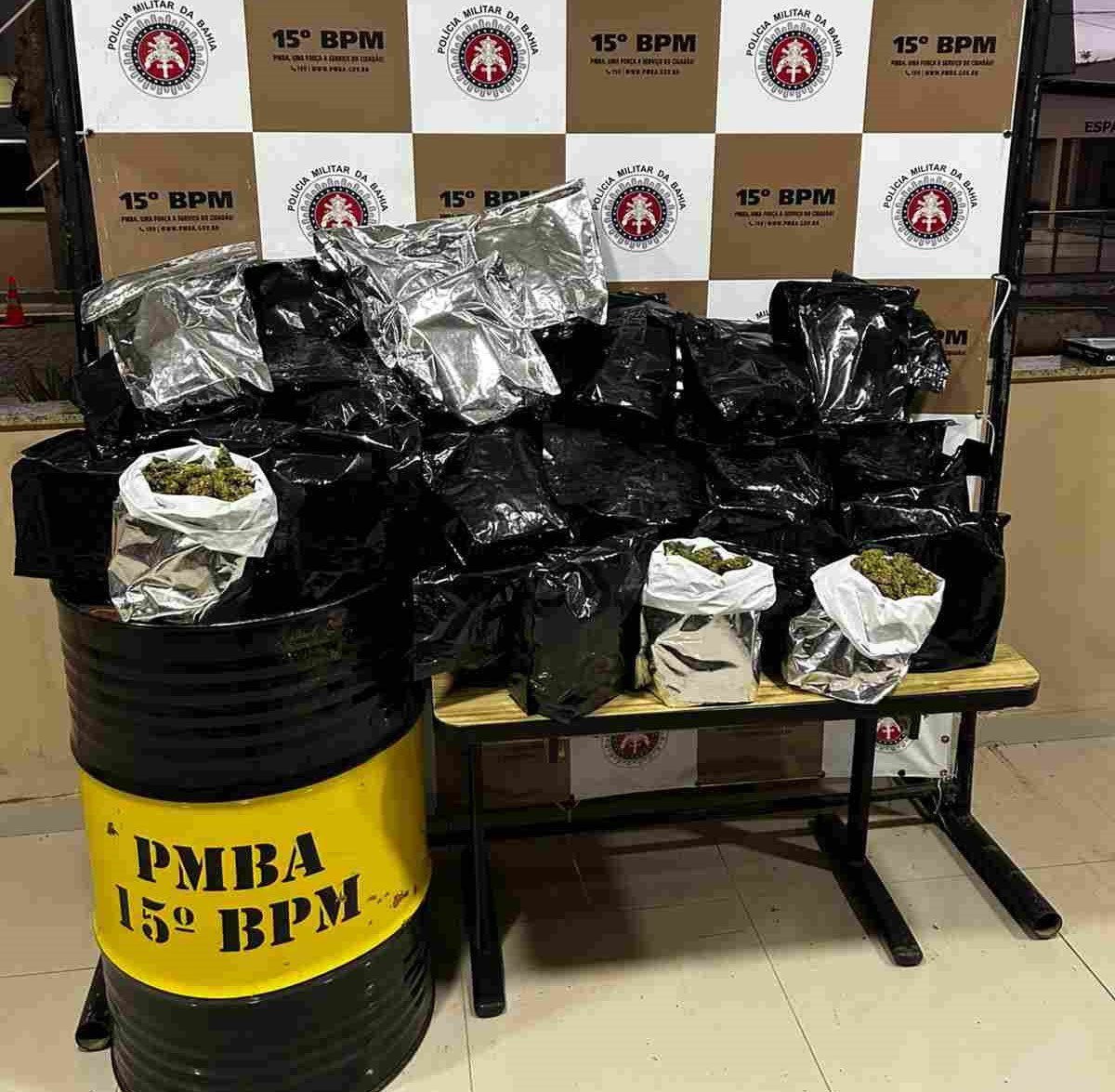 Polícia Militar apreende 45 kg de maconha em Itabuna; droga saiu de Feira de Santana