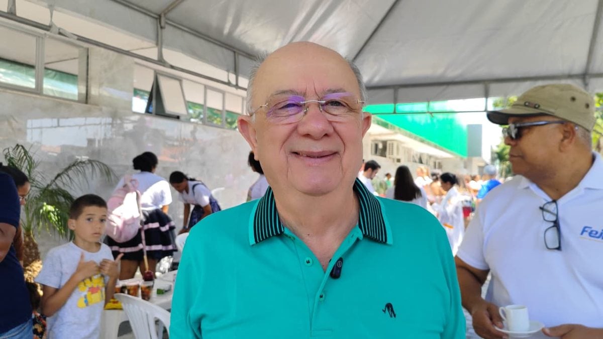 Prefeito de Feira de Santana comenta projetos para saúde municipal e aponta avanços no atendimento da população