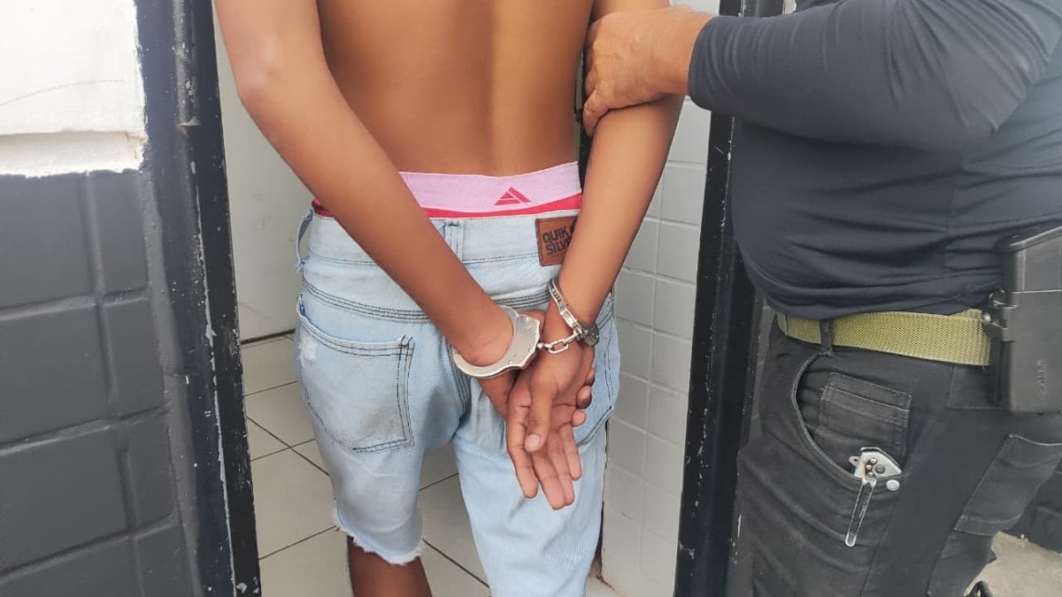 Suspeitos apontam versões diferentes sobre sequestro e assassinato de três jovens em Anguera, afirma delegado