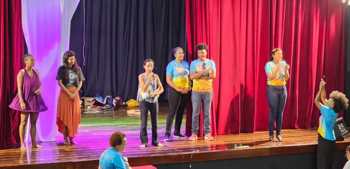 Teatro Margarida Ribeiro é reaberto após passar por reforma; equipamento é um dos palcos do Fenatifs