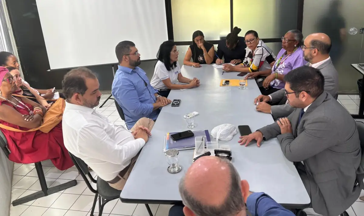reunião com prefeito e entidades de Feira