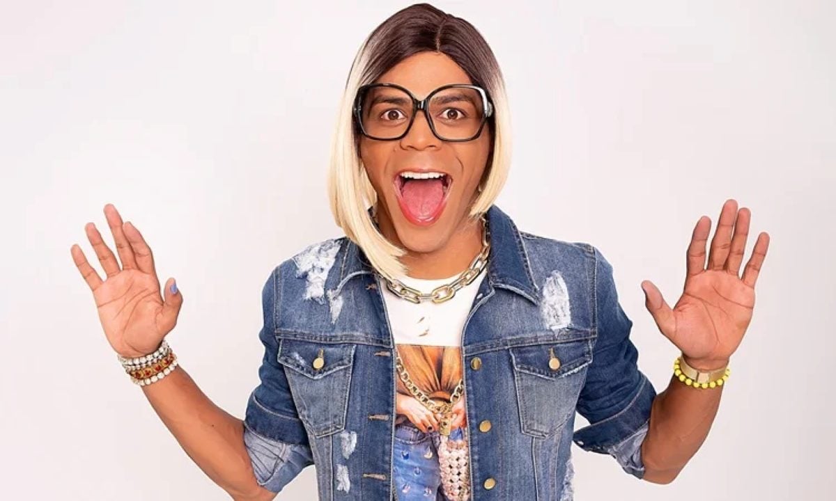 Show “Deixe ela, que ela vai” celebra o Dia do Professor com o bom humor de Selma de Nieta neste sábado (18)