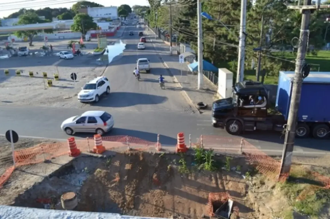 Congestionamentos no viaduto da Senador seguem sem solução; SMT responsabiliza Dnit pela falta de intervenções