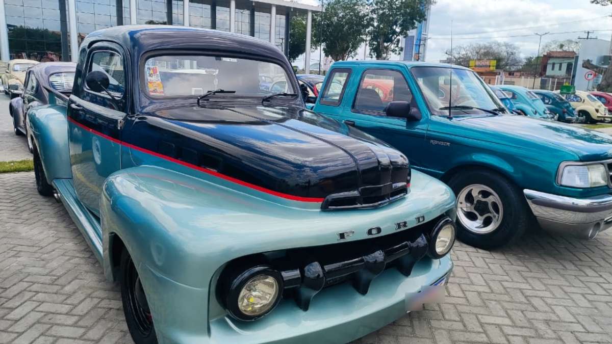 13º Encontro de Veículos Antigos Princesa do Sertão, promovido pelo Clube da Ferrugem