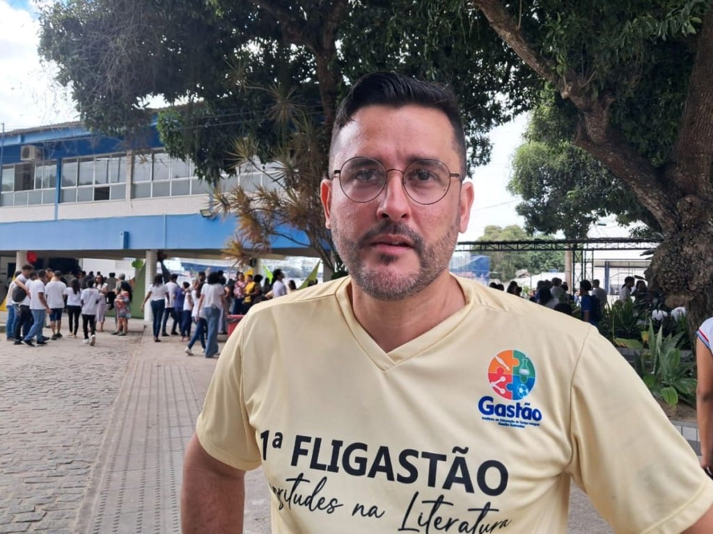 1ª feira literária do colégio gastão guimarães