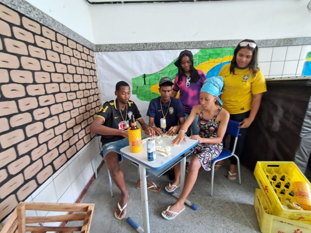 1ª feira literária do colégio gastão guimarães