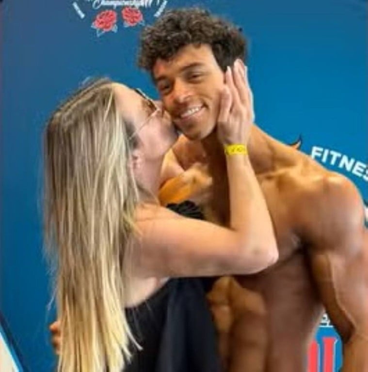 Carla Perez e o filho Victor Alexandre