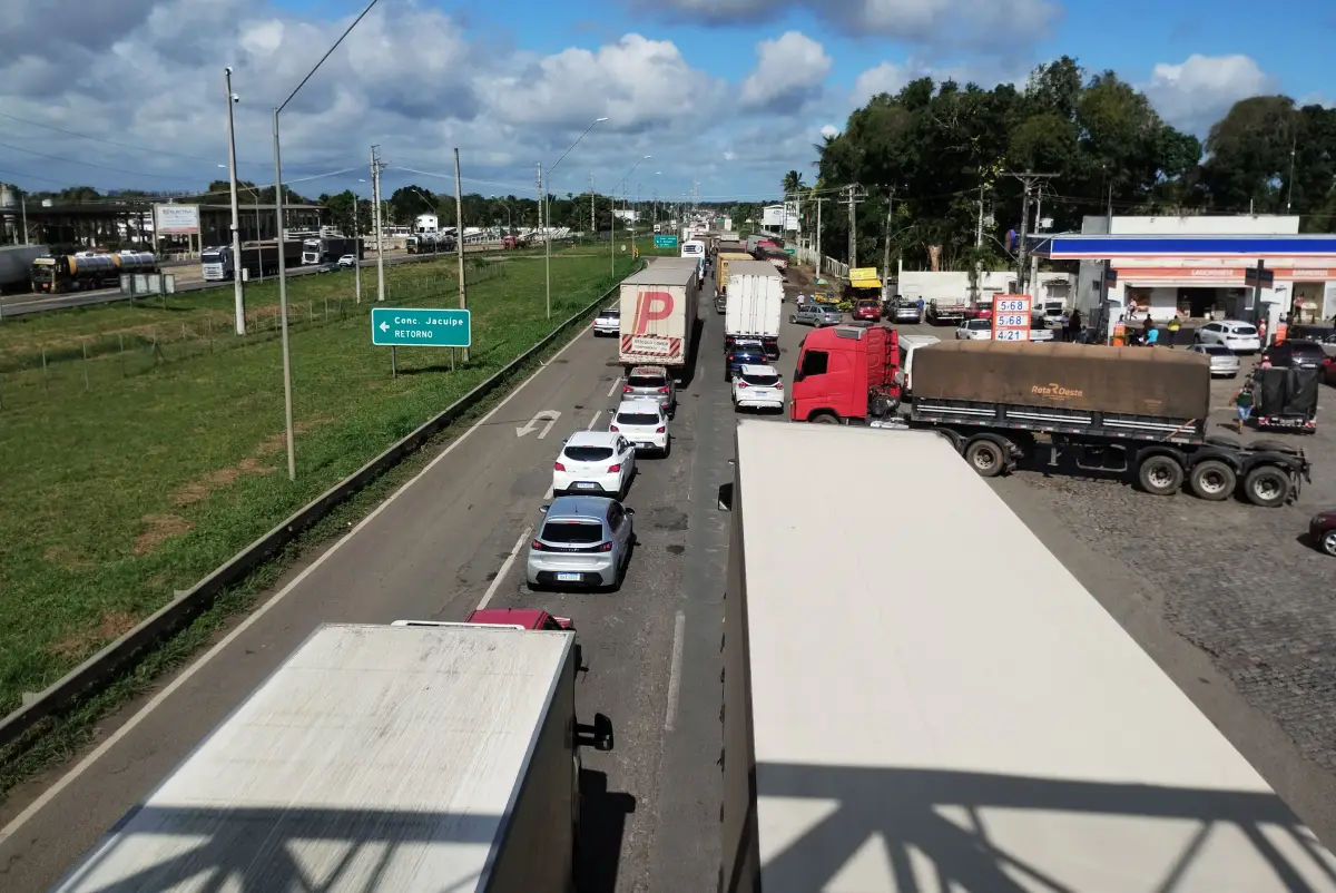 Engarrafamento na BR-324