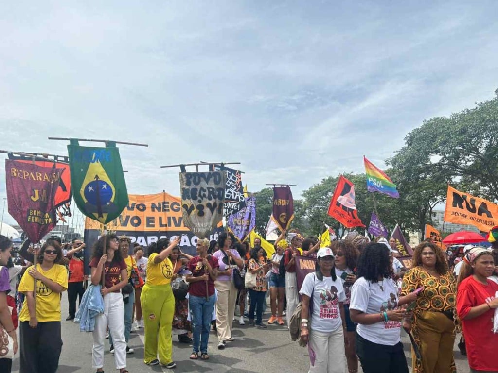 Caravanas baianas representam o estado na 2ª Marcha pelas Mulheres Negras em Brasília