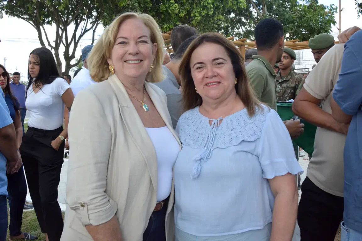 Feira de Santana resgata memória dos heróis nacionais e entrega Praça dos Ex-Combatentes totalmente revitalizada