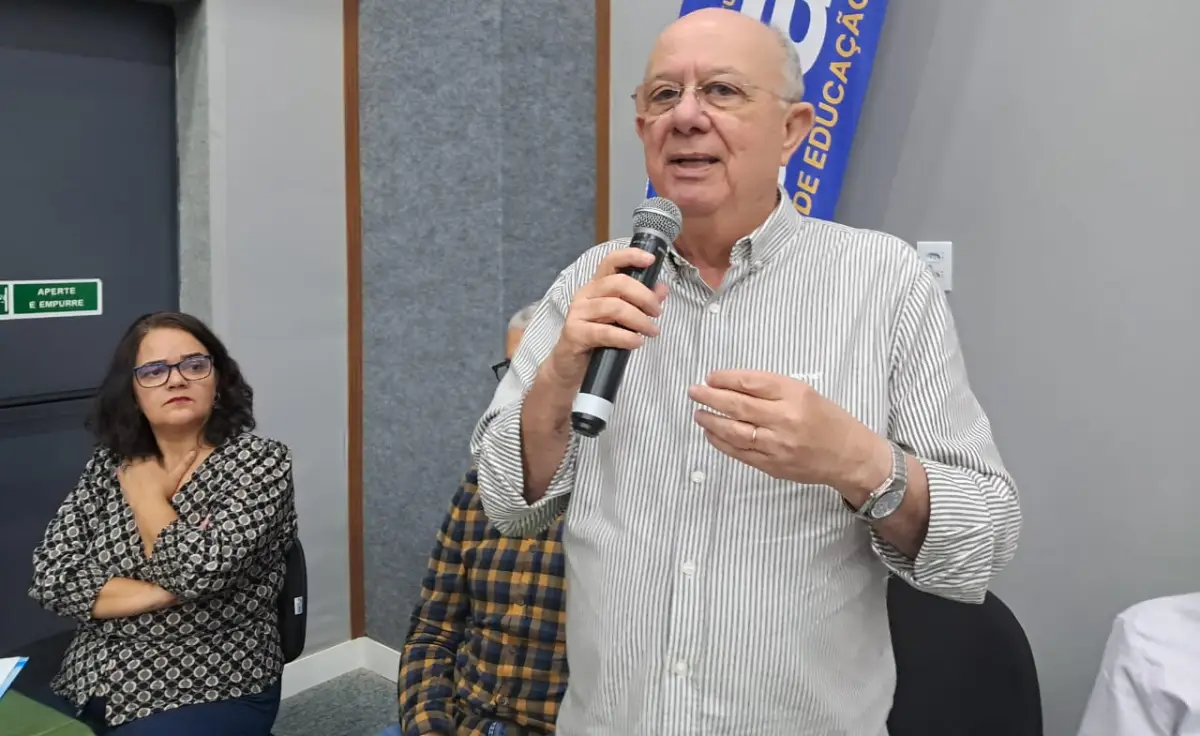 Canal do Sertão Baiano é debatido em reunião com prefeitos, técnicos e lideranças estaduais em Feira de Santana