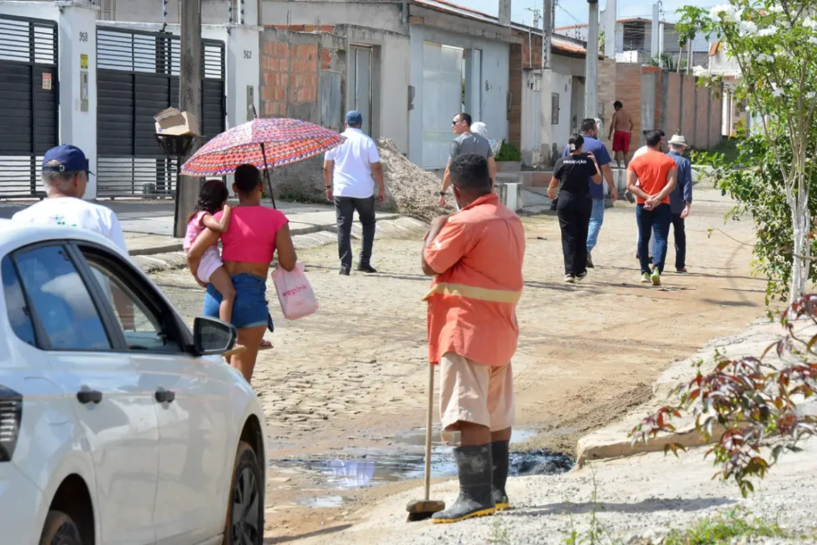 Prefeitura de Feira inicia obras de requalificação na Rua Sete Lagoas, na Mangabeira