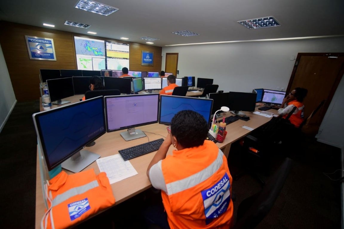 Defesa Civil de Salvador registra 110 milímetros de chuva em 2 horas; ventos chegaram a 80 km/h