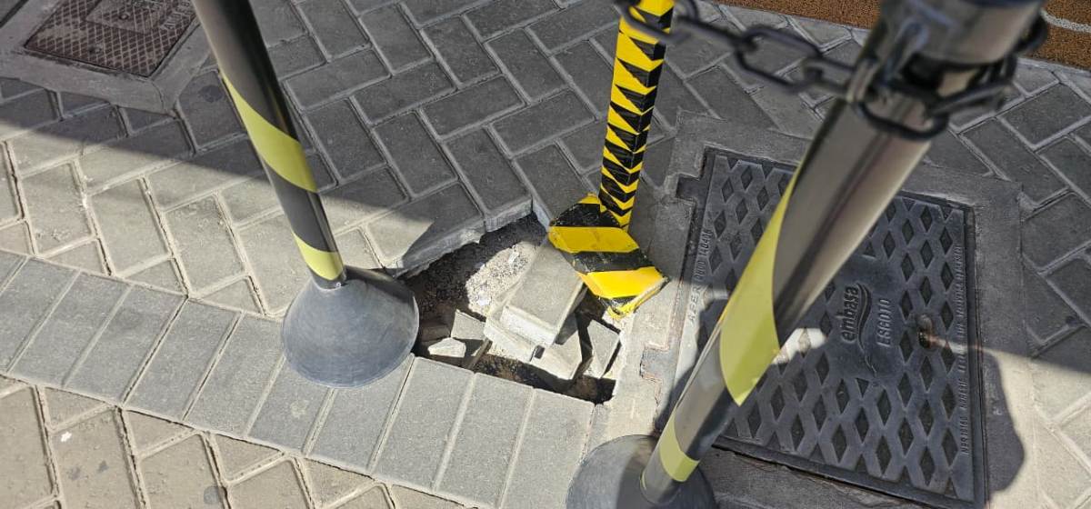 buraco na praça bernadino Bahia