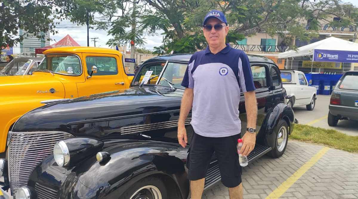 13º Encontro de Veículos Antigos Princesa do Sertão, promovido pelo Clube da Ferrugem