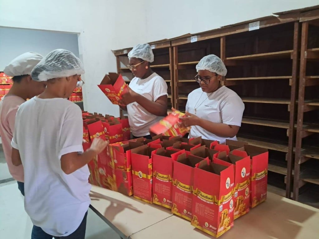 Dispensário Santana reforça tradição de mais de 20 anos com produção de panetones natalinos