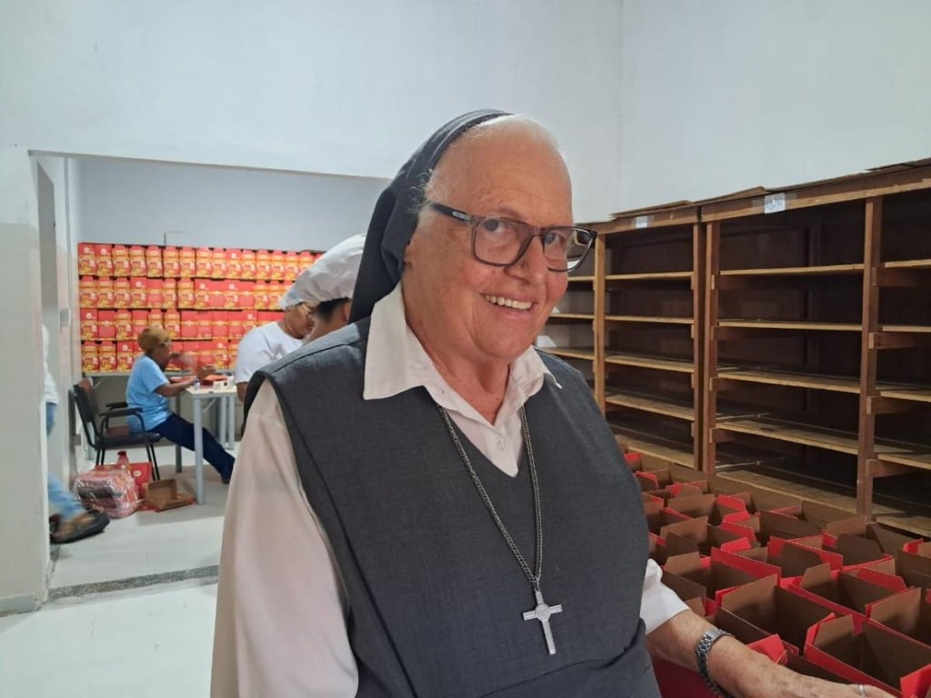 Irmã Rosa Aparecida, dirigente do Dispensário Santana