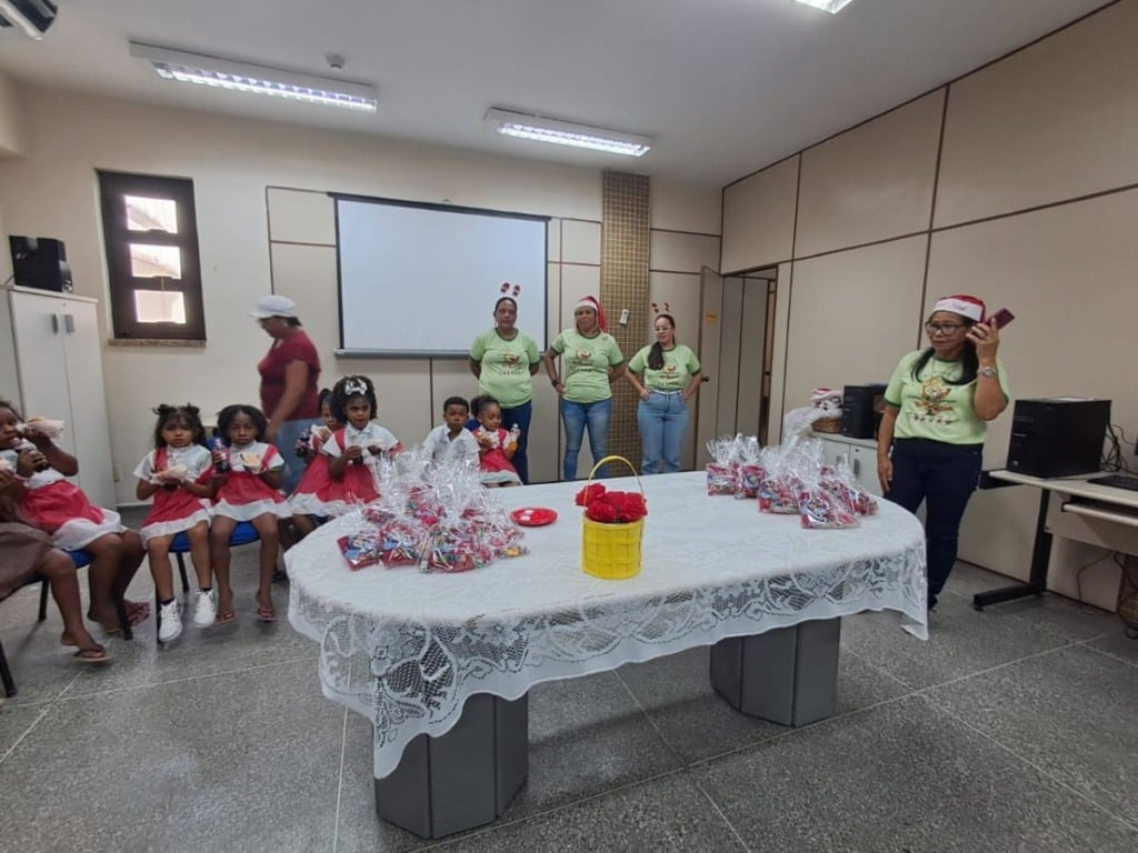 lançamento da campanha papai Noel dos correios feira de Santana 2025