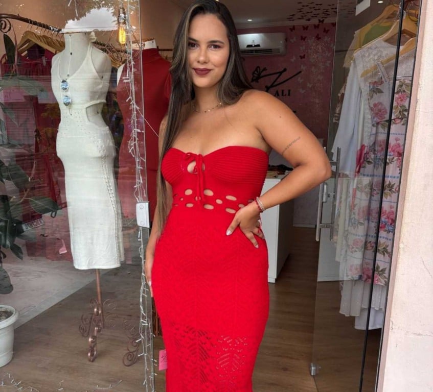 Ana Paula Look vermelho