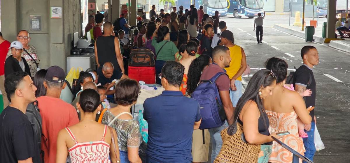 Ano Novo movimenta Rodoviária de Feira de Santana | Foto: Paulo José/Acorda Cidade