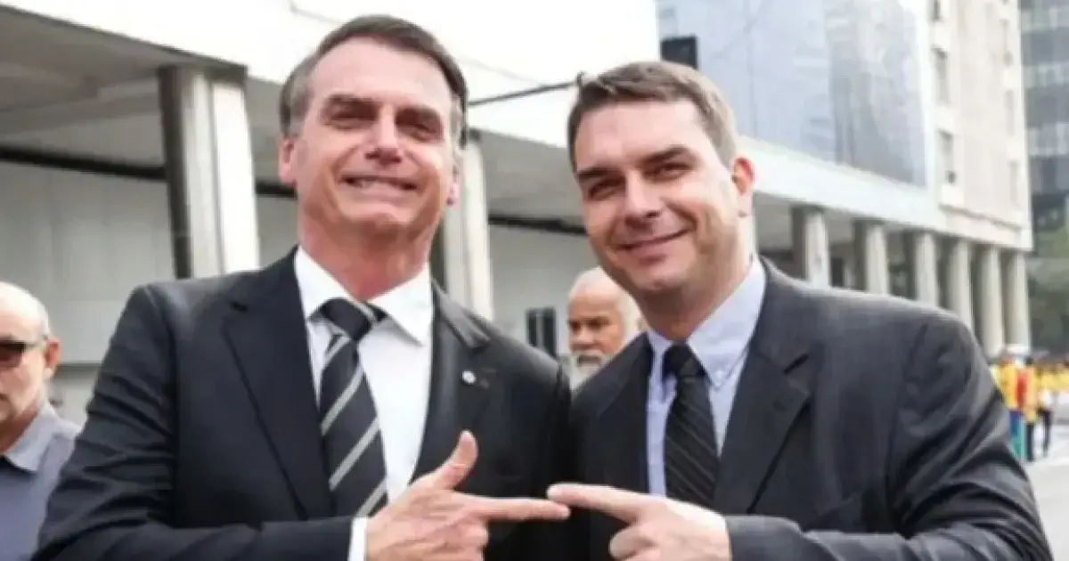 Jair e Flávio Bolsonaro