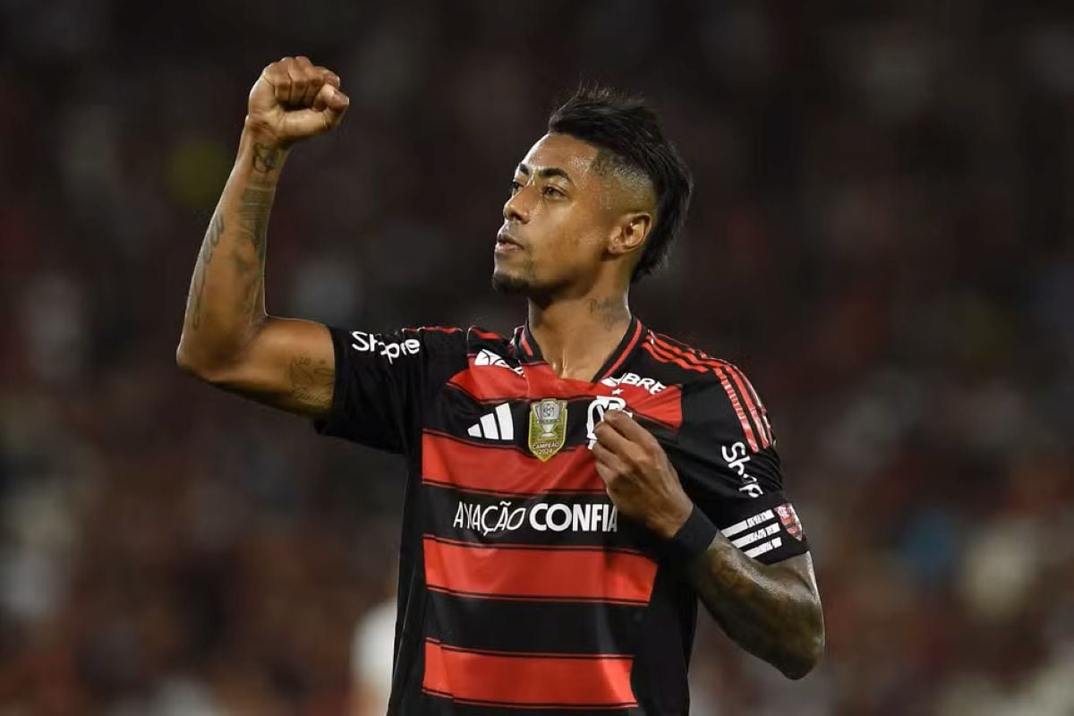 Bruno Henrique, do Flamengo, é condenado no STJD e pega 12 jogos de suspensão