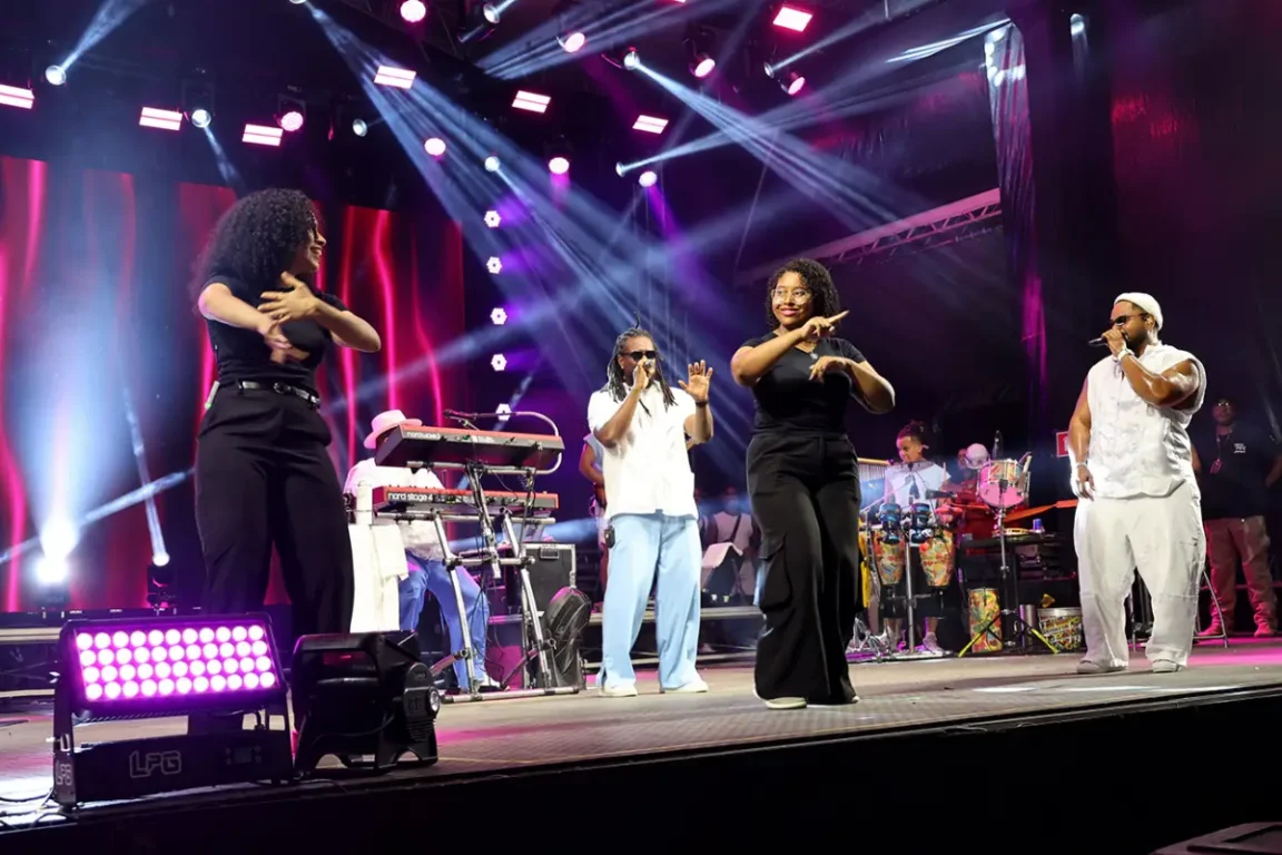 Filhos de Jorge agita o Natal Encantado no quarto dia de festa