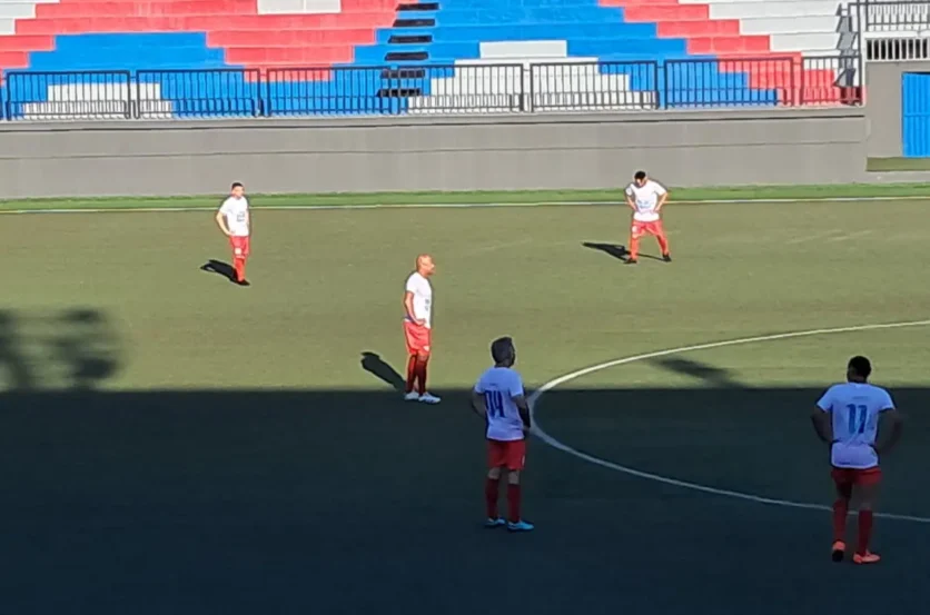 Natal Show de Bola reúne artistas, jogadores e influenciadores para combater a fome em Feira de Santana