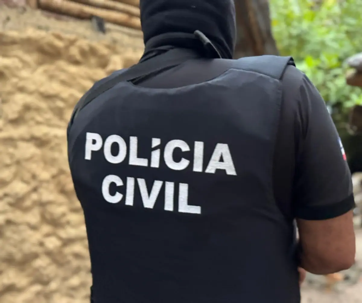 Homem suspeito de estuprar enteada é preso após adolescente engravidar