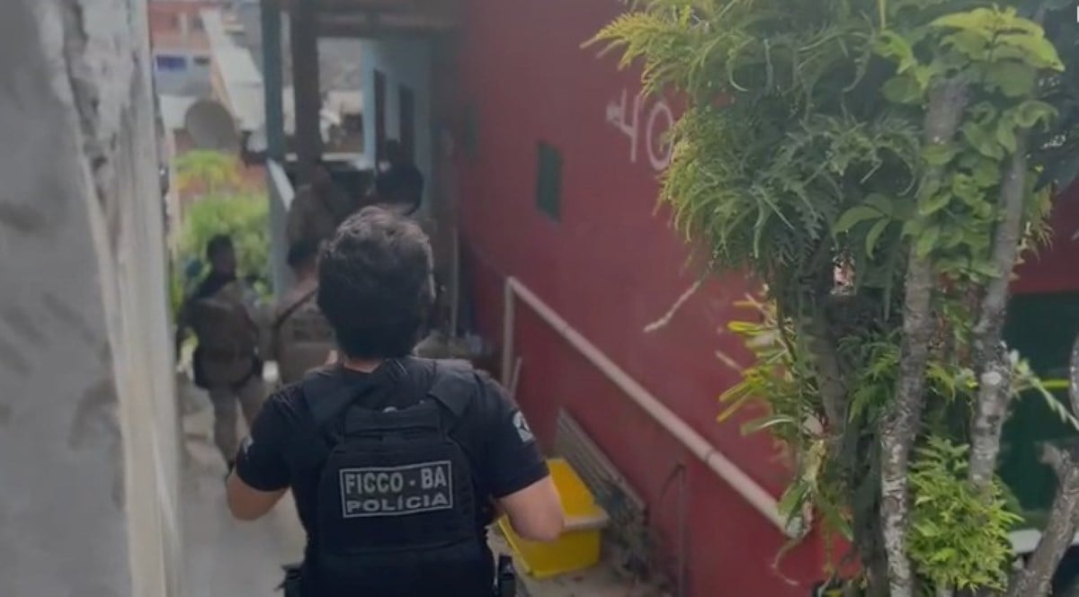 Forças Integradas de Combate ao Crime Organizado e outras equipes deflagram a Operação Costa Segura