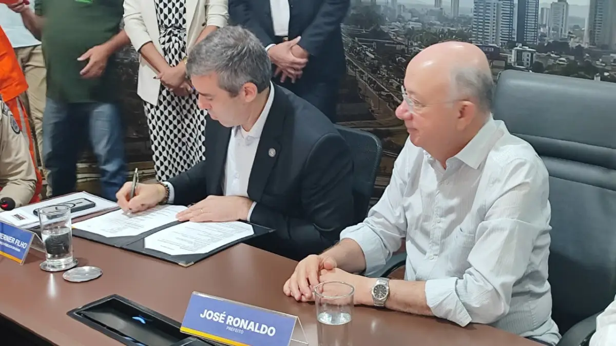 Termo de Cooperação para integrar câmaras de videomonitoramento é assinado pela Prefeitura de Feira de Santana e a SSP