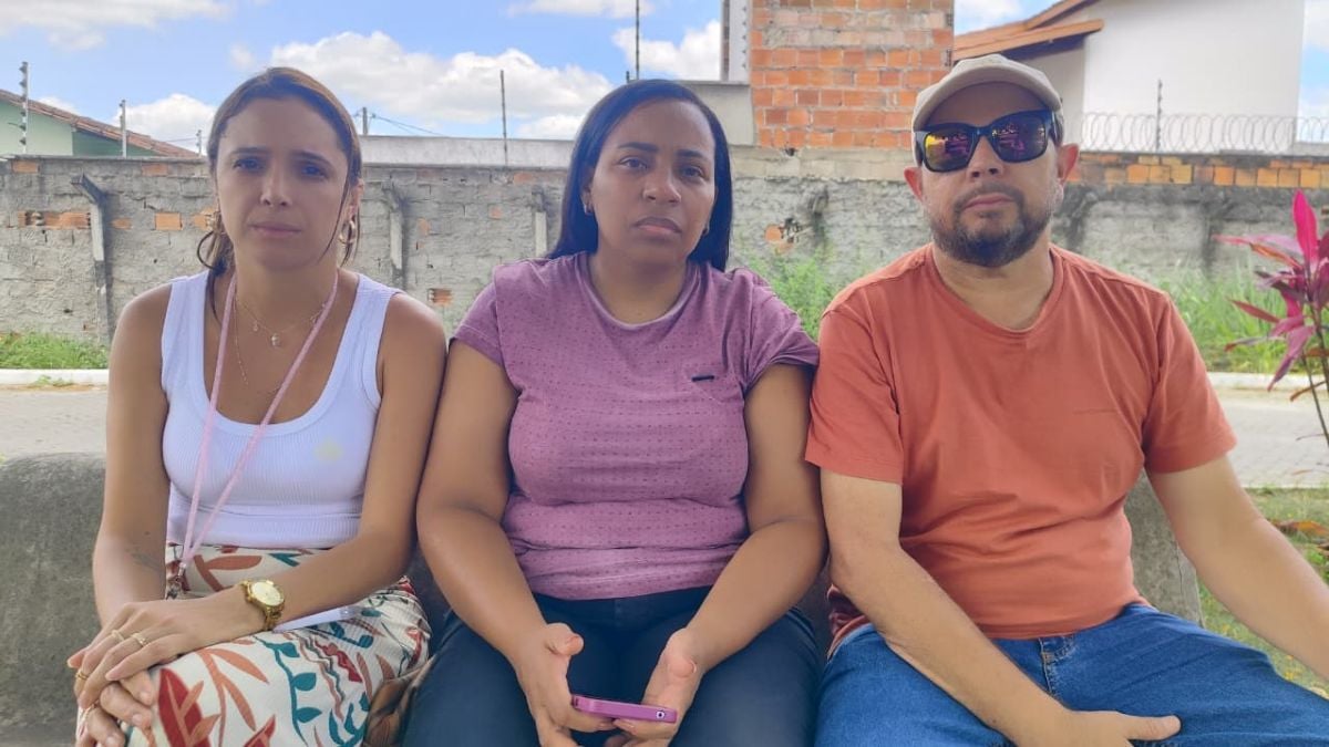 Geraldine Almeida, Carlene Silva e Jackson da Costa, amigos do cantor Jones Mesquita