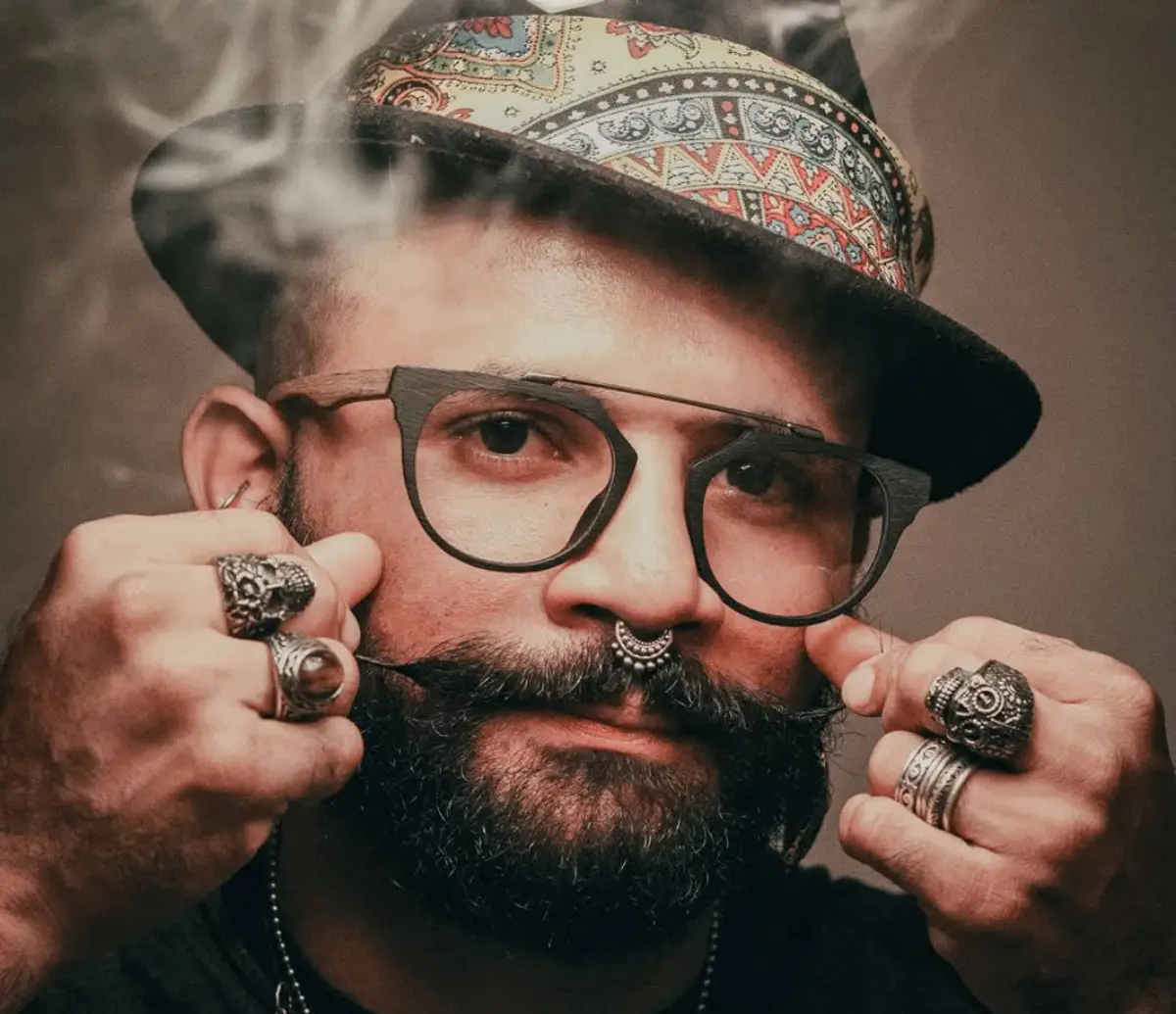 Oficina gratuita de pintura com temática afro-indígena movimenta arte em Feira de Santana