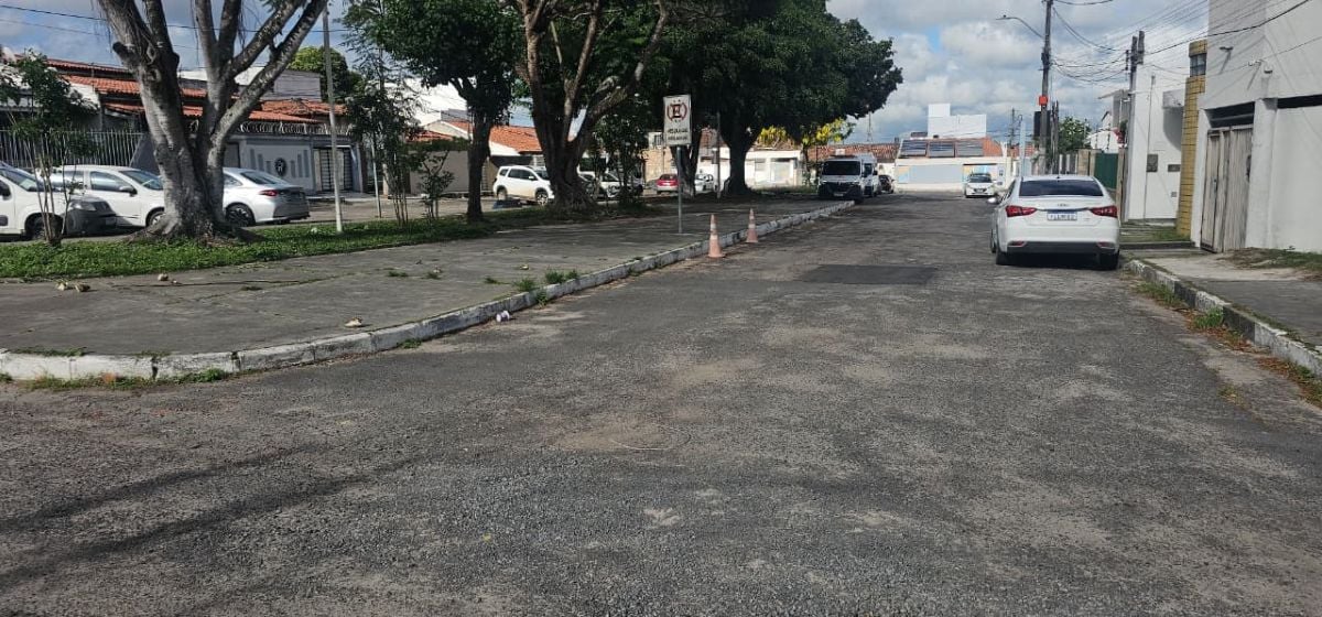 estacionamento irregular no conjunto Wilson Falcão