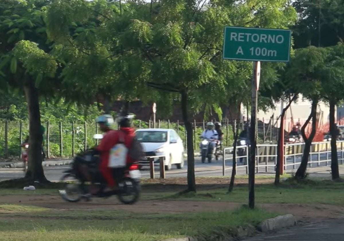 infração de trânsito - roubadinha pelo canteiro central