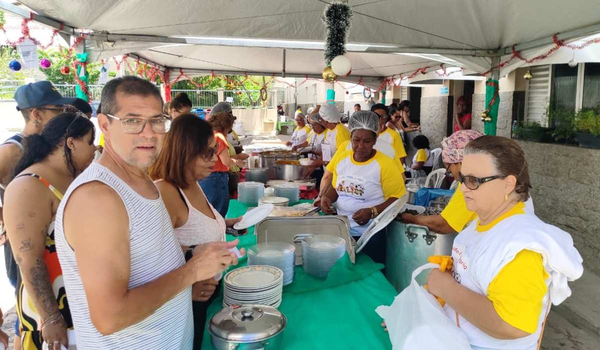 Quermesse Natalina do Dispensário Santana reúne comunidade e reforça arrecadação de recursos Quermesse Natalina do Dispensário Santana reúne comunidade e reforça arrecadação de recursos