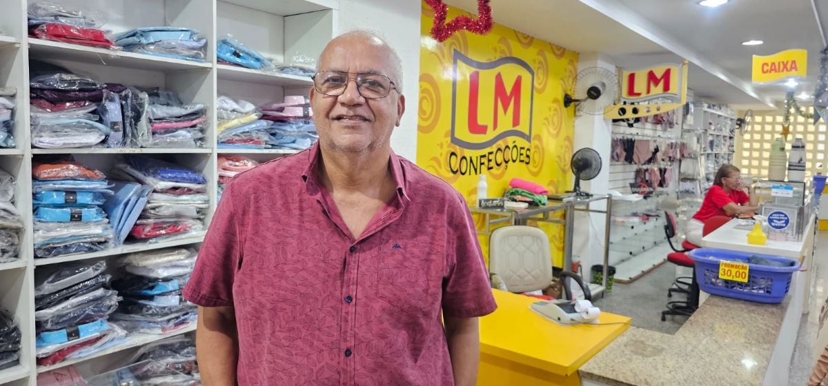 Valdir Pereira, gerente de uma loja de confecções no centro de Feira de Santana