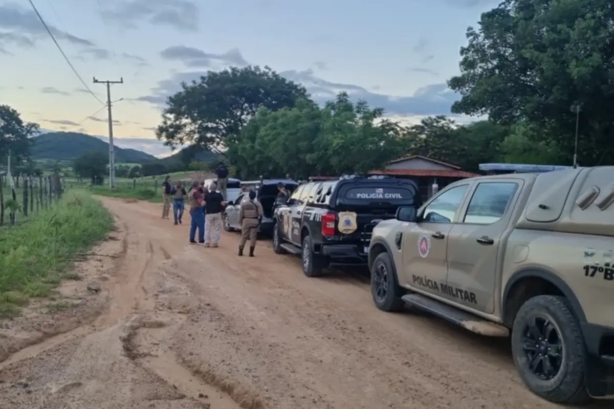 Polícia desarticula esquema de tráfico e apreende drogas, dinheiro e veículos no sudoeste baiano