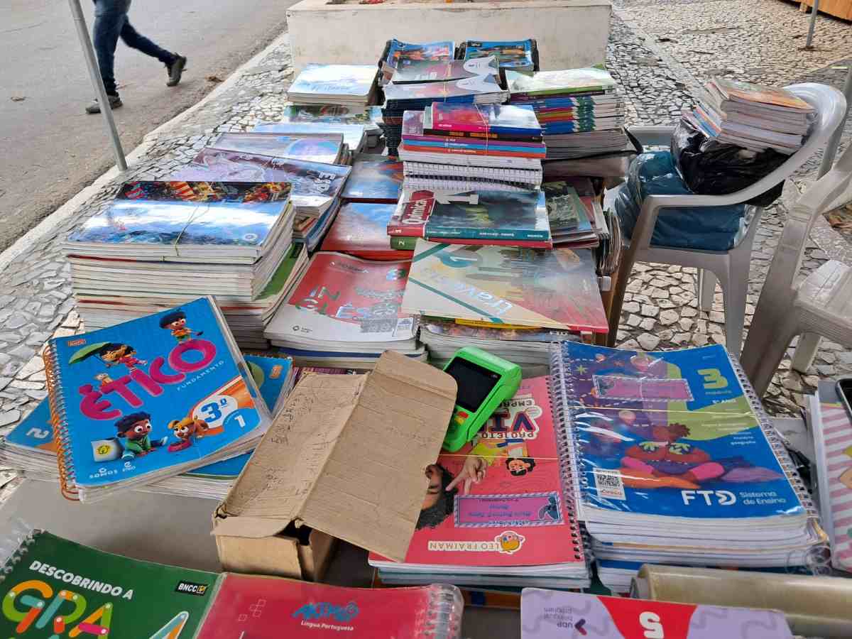 Feira do Livro Usado | Foto: Ney Silva/ Acorda Cidade Feira do Livro Usado | Foto: Ney Silva/ Acorda Cidade