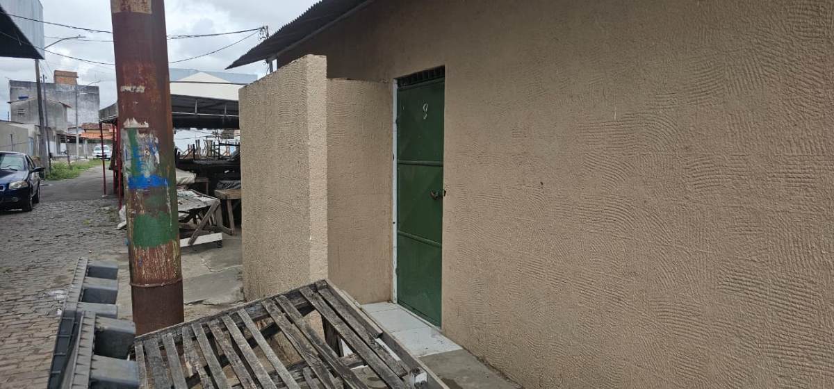 Feirantes reclamam de banheiros fechados na Feirinha da Estação Nova | Foto: Paulo José/ Acorda Cidade