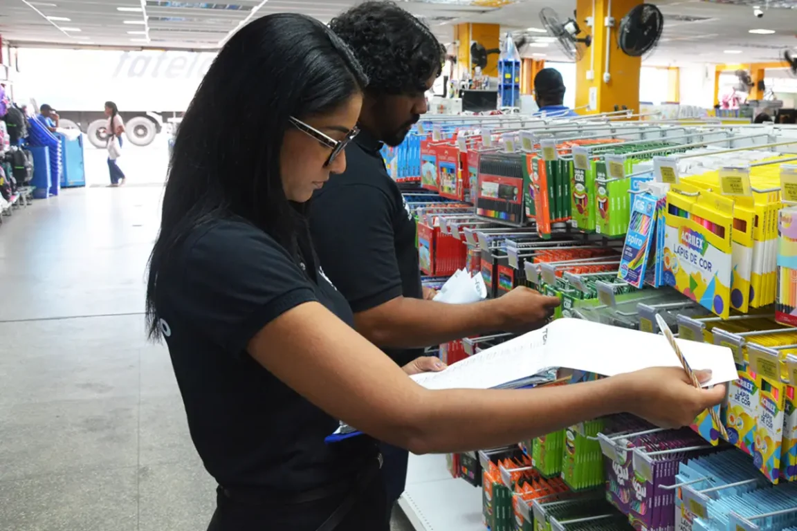 Procon - lojas - material escolar