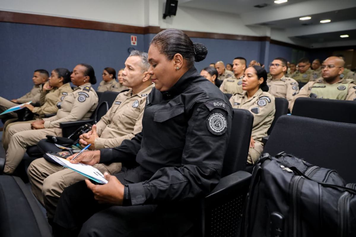 Formação em Direitos Humanos é realizada para forças de segurança do Estado Foto Cleomário Alves SJDHBA Formação em Direitos Humanos é realizada para forças de segurança do Estado Foto Cleomário Alves SJDHBA