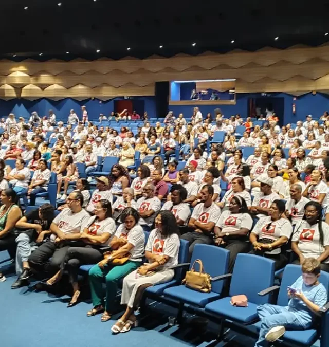 Projeto Mãos Solidárias alfabetiza quase mil jovens, adultos e idosos em Feira de Santana