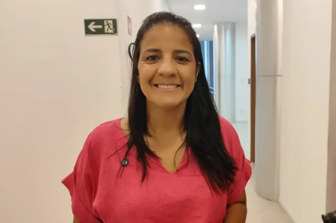 Projeto Mãos Solidárias alfabetiza quase mil jovens, adultos e idosos em Feira de Santana