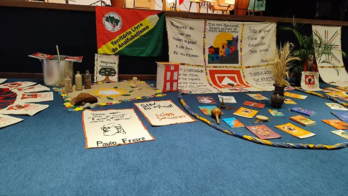 Projeto Mãos Solidárias alfabetiza quase mil jovens, adultos e idosos em Feira de Santana