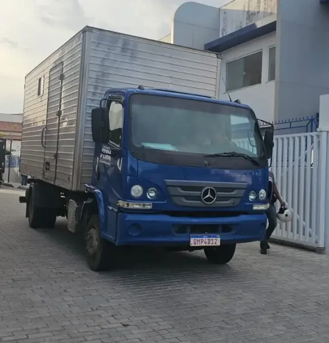 Antes do início das aulas, fardamento e material escolar são distribuídos em Feira de Santana; veja o que vem em cada kit