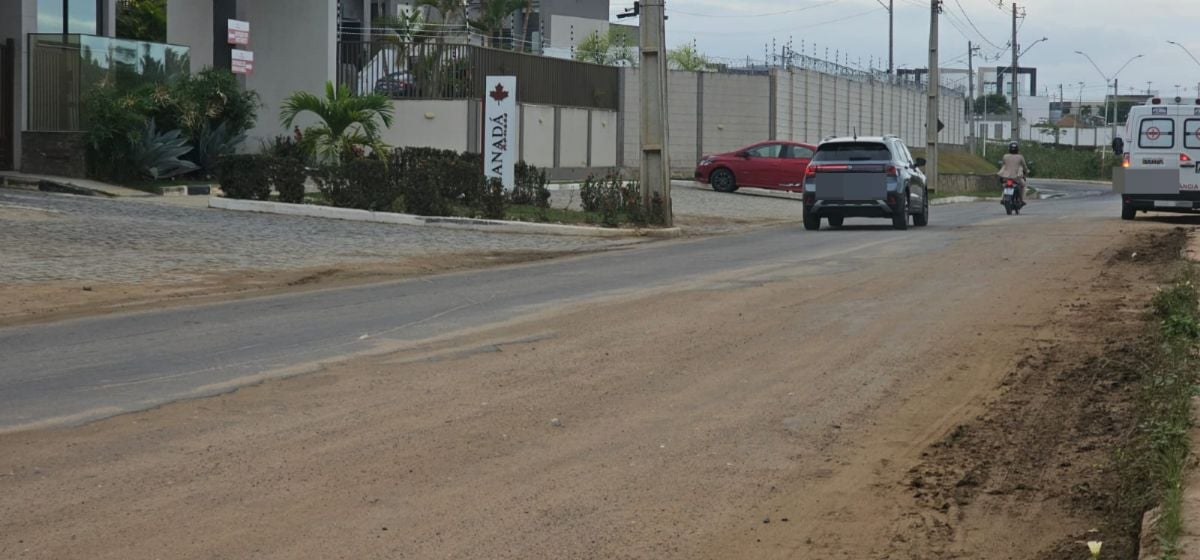 Moradores reclamam de falta de calçamento na Avenida Francisco Fagundes Filho