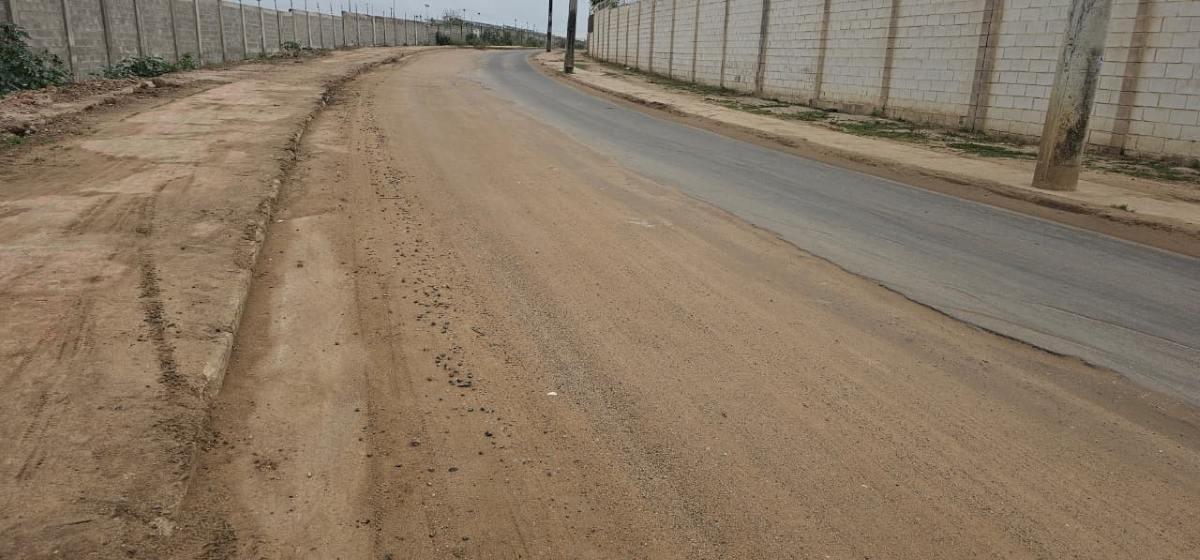 Moradores reclamam de falta de calçamento na Avenida Francisco Fagundes Filho Moradores reclamam de falta de calçamento na Avenida Francisco Fagundes Filho