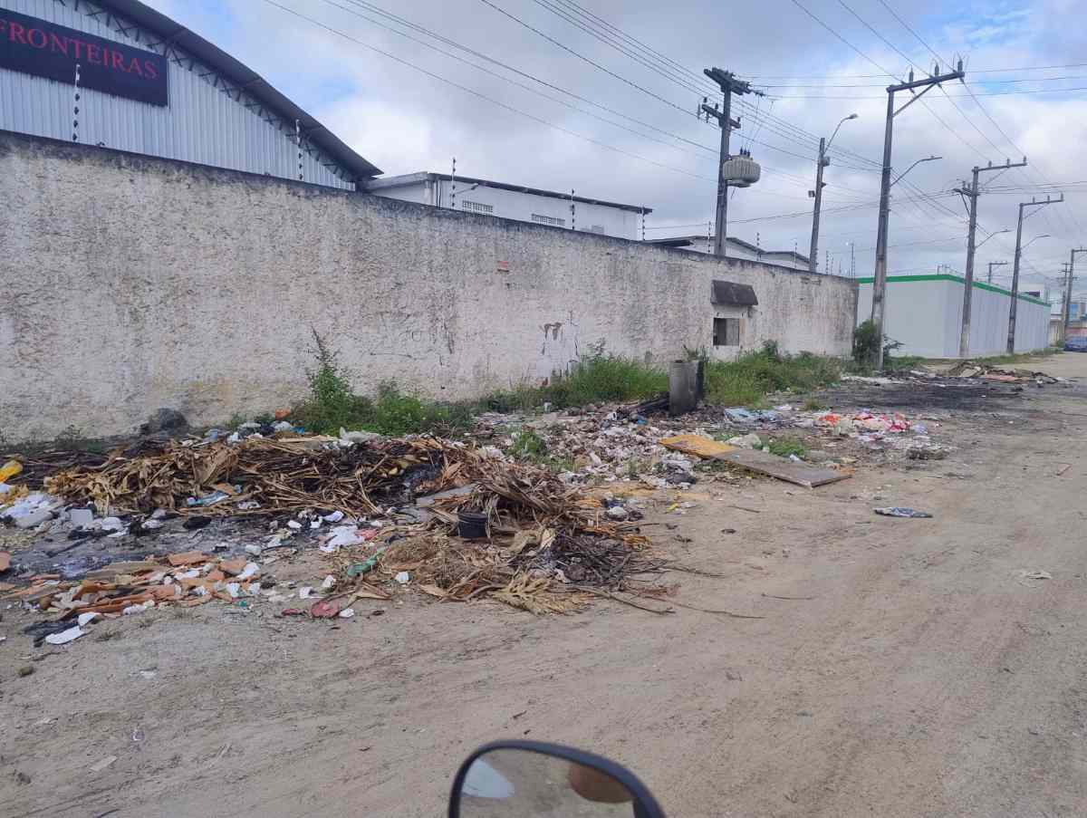 Rua Alagoas, no bairro Queimadinha