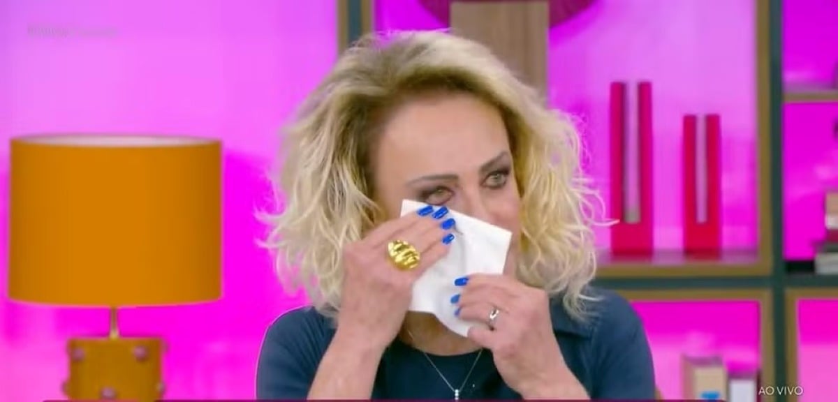 Ana Maria Braga chora ao relembrar trajetória na 6.500ª edição do Mais Você